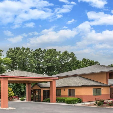 Days Inn By Wyndham Kingdom City Eksteriør billede
