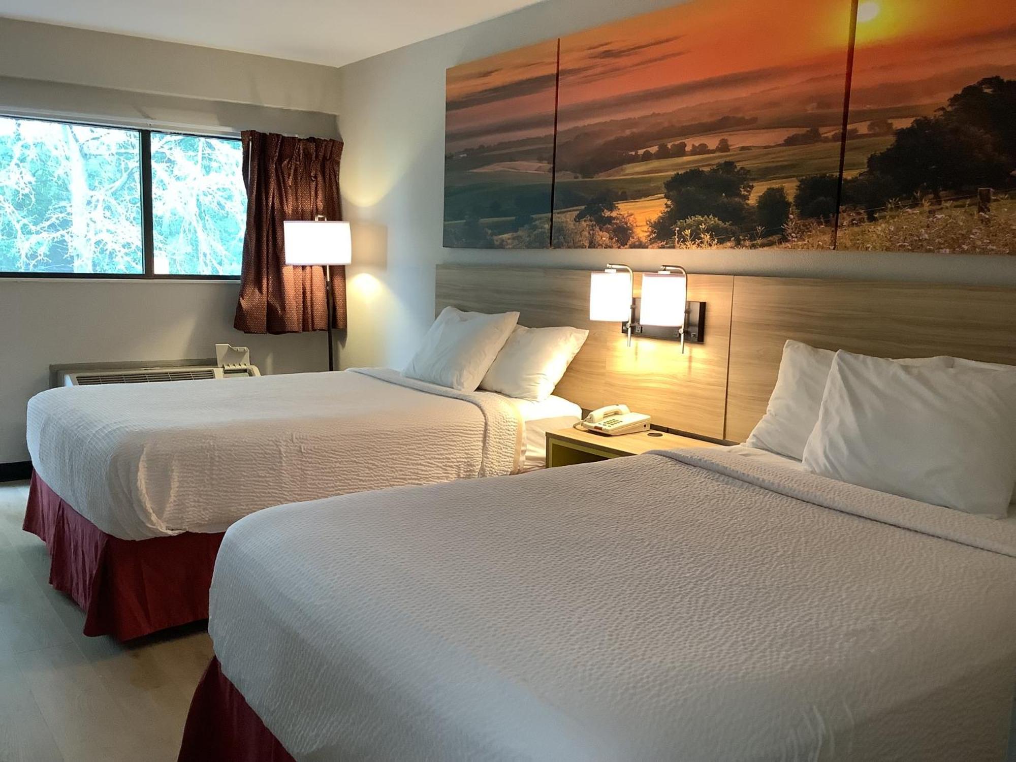Days Inn By Wyndham Kingdom City Eksteriør billede